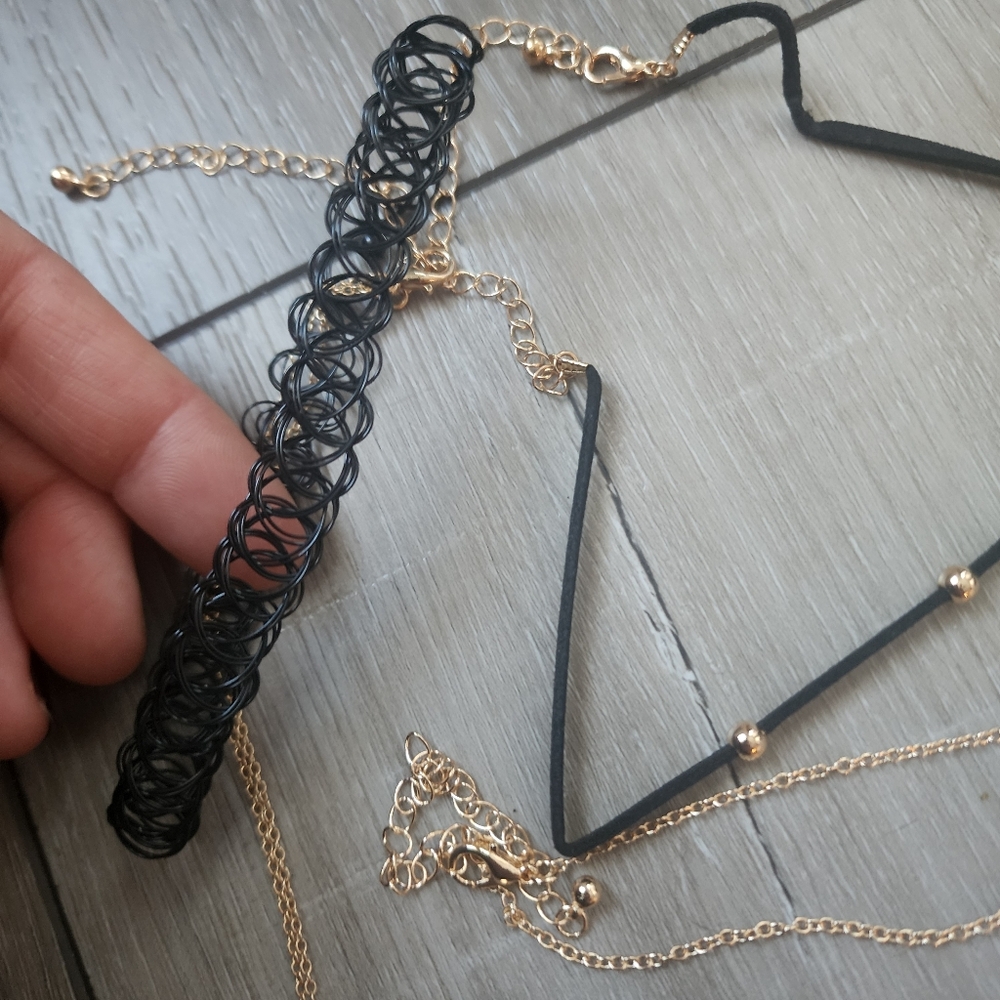 Chokers - Picture 16 of 16